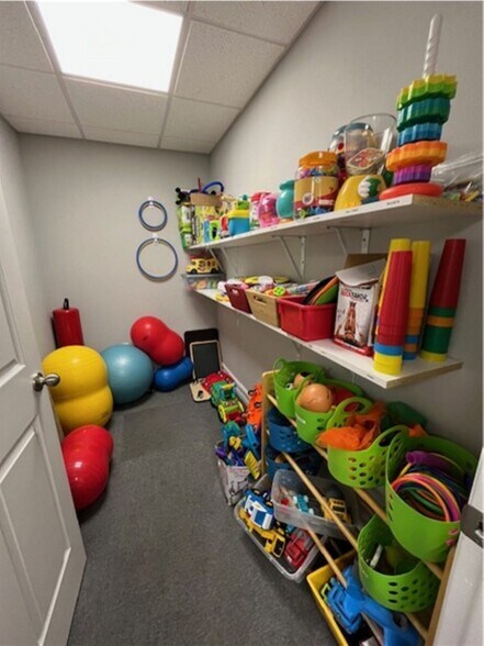 More Photos Of 205 Ridgewood Ave, Brandon Medical For Lease