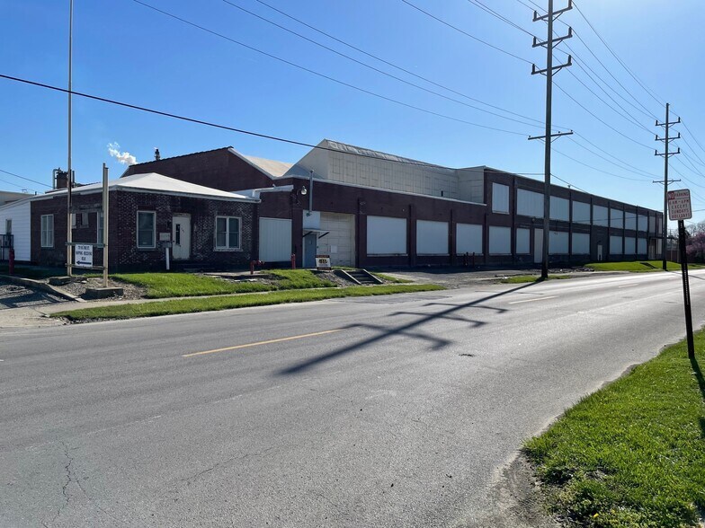 More Photos Of 701 Vine St, Lima Warehouse For Sale