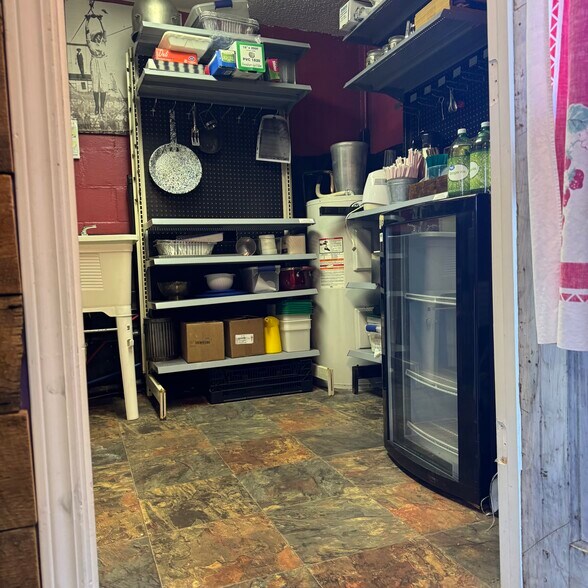 More Photos Of 15 Main St, Mammoth Spring Office For Sale