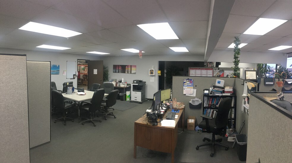 More Photos Of 850-858 E 5th St, Oxnard Manufacturing For Lease
