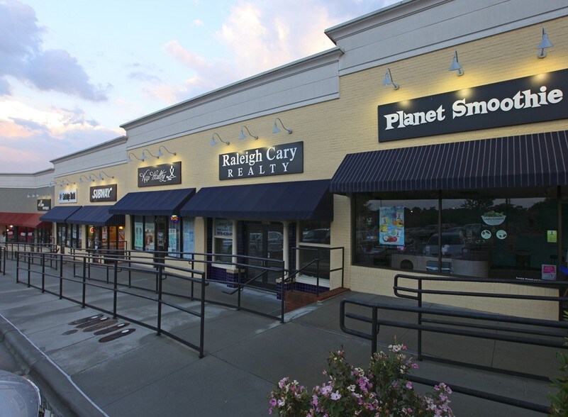 More Photos Of 6325 Falls of Neuse Rd, Raleigh Supermarket For Lease