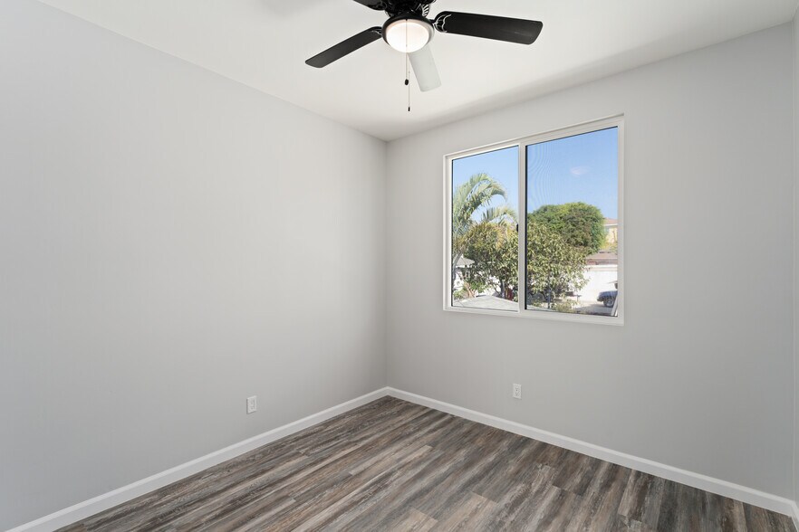 More Photos Of 6728 Thomson Ct, San Diego Apartments For Sale