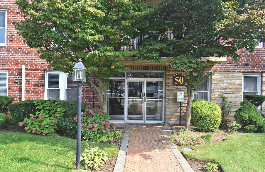 More Photos Of 50 Hempstead Ave, Lynbrook Medical For Sale