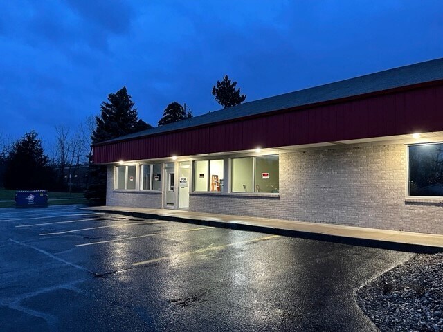 More Photos Of 360 E Grand Blanc Rd, Grand Blanc Office For Lease