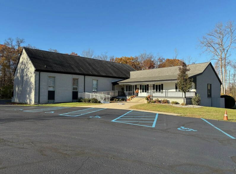 Primary Photo Of 24200 Meridian Rd, Grosse Ile Township Religious Facility For Sale