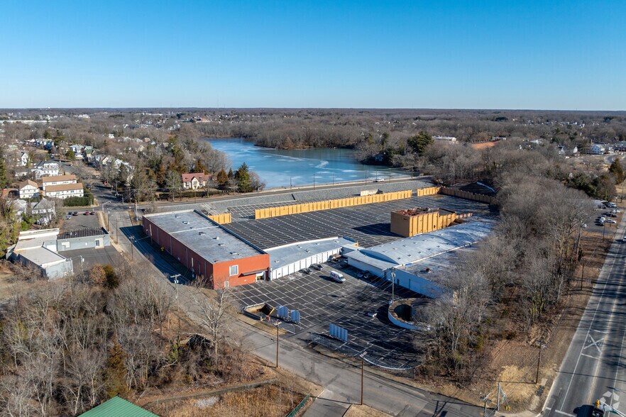 More Photos Of 330 E Commerce St, Bridgeton Specialty For Sale