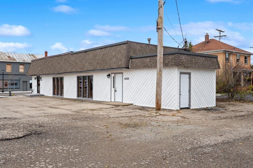More Photos Of 136-138 N Broad St, Fairborn Storefront Retail Office For Sale