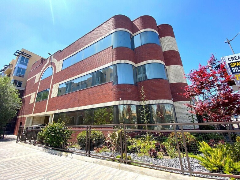 Primary Photo Of 724 E 1st St, Los Angeles Loft Creative Space For Lease