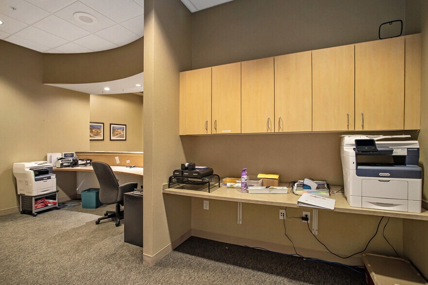 More Photos Of 3770 Capital Ave SW, Battle Creek Medical For Sale
