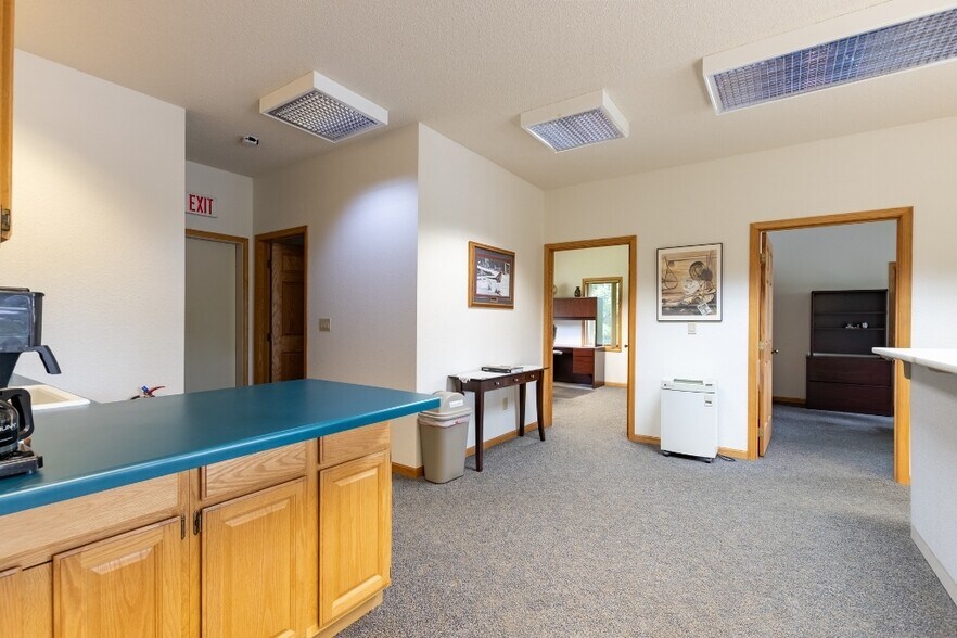 More Photos Of 226126 Hummingbird Rd, Wausau Medical For Sale