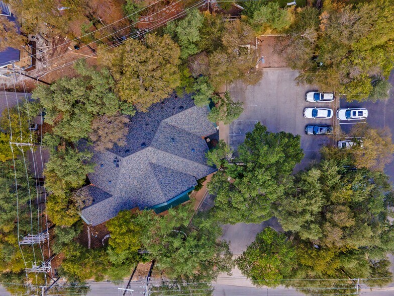More Photos Of 5718 Balcones Dr, Austin Medical For Sale