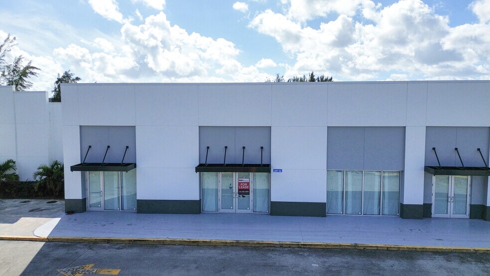 More Photos Of 27455 S Dixie Hwy, Homestead Storefront For Lease
