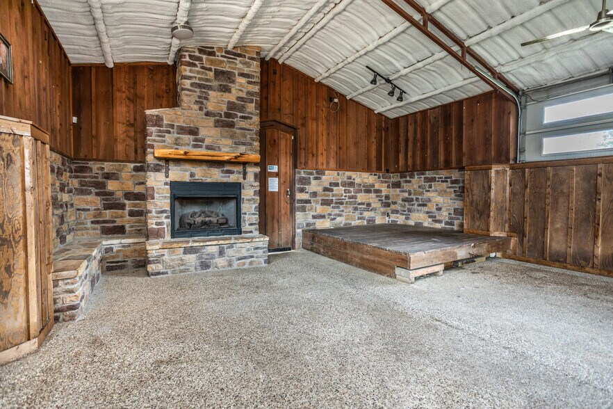 More Photos Of 113 N Main St, Muenster Restaurant For Sale