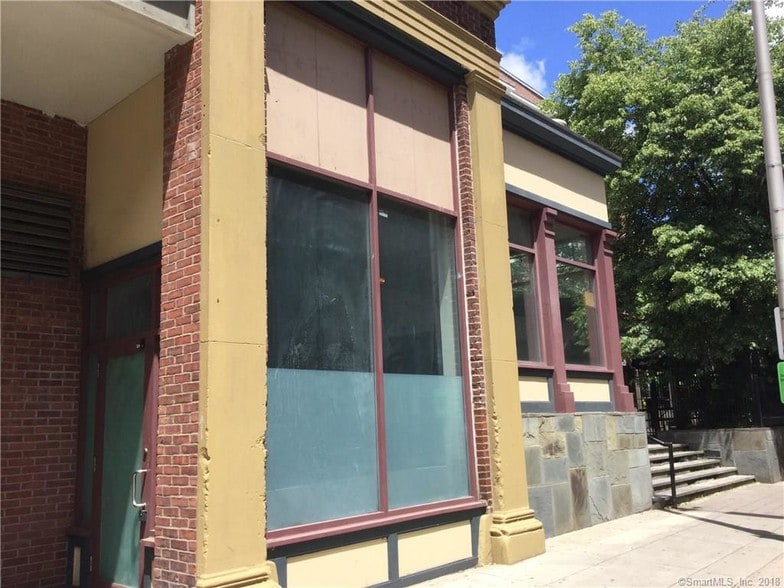 More Photos Of 196 Crown St, New Haven Apartments For Lease