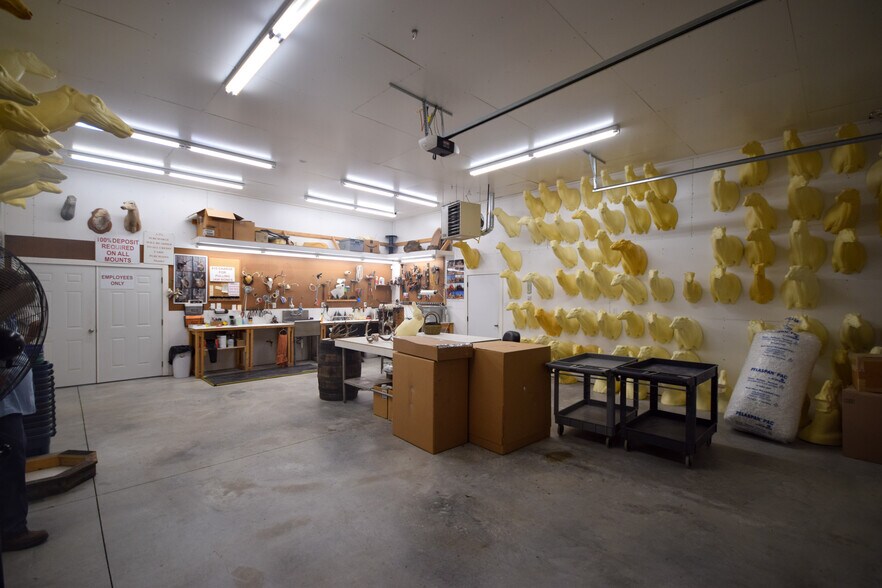 More Photos Of 10024 Highway 165, North Little Rock Light Manufacturing For Sale