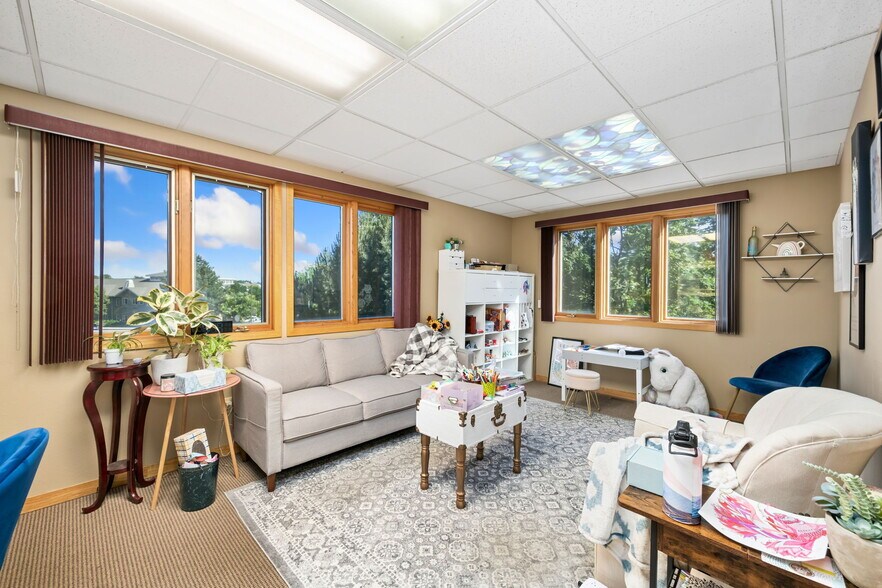 More Photos Of 1429 W 29th St, Loveland Office For Sale