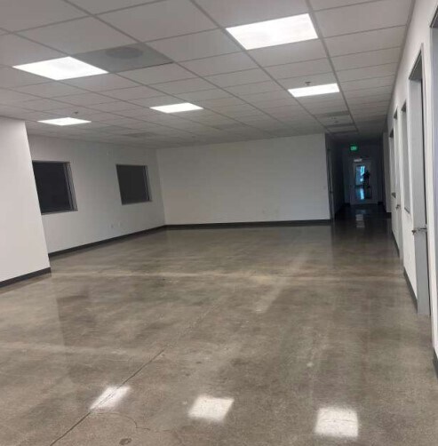More Photos Of 1825 Acacia Ave, Compton Warehouse For Lease