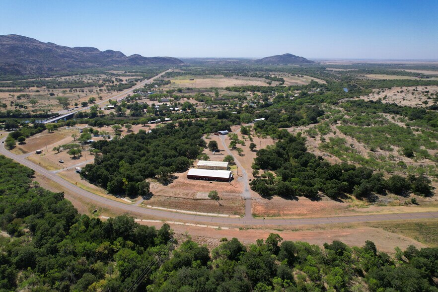 More Photos Of 42851 E County Road 1470, Lone Wolf Land For Sale