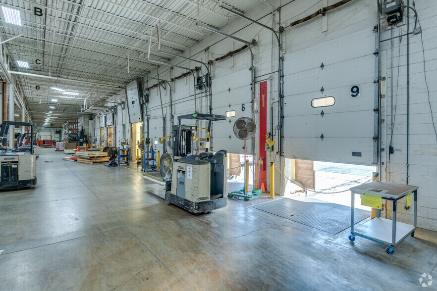 More Photos Of W139N9499 State Highway 145, Menomonee Falls Manufacturing For Sale