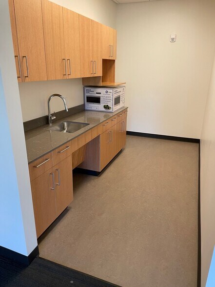More Photos Of 5050 W El Camino Real, Los Altos Office For Lease