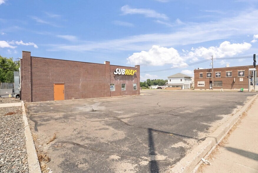 More Photos Of 1201 Elm St, Cumberland Storefront For Sale