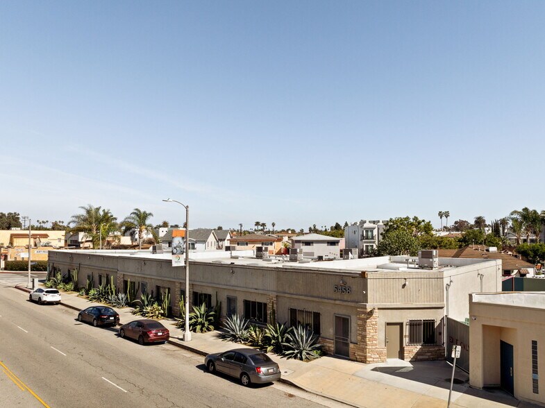 More Photos Of 5450-5458 W Washington Blvd, Los Angeles Office For Lease
