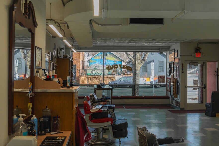 More Photos Of 1410 S 13th St, Omaha General Retail For Lease