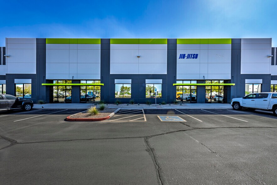 More Photos Of 7931 E Pecos Rd, Mesa Unknown For Lease