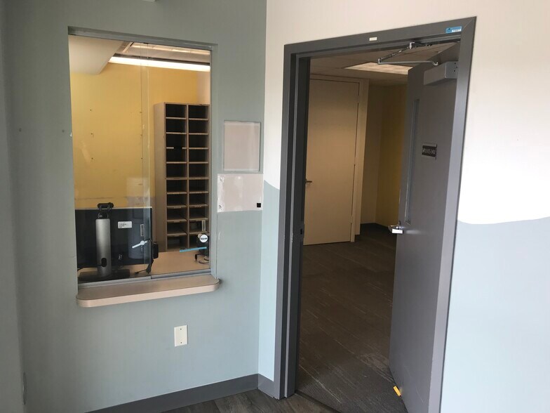 More Photos Of 330 N Reading Rd, Ephrata Unknown For Lease