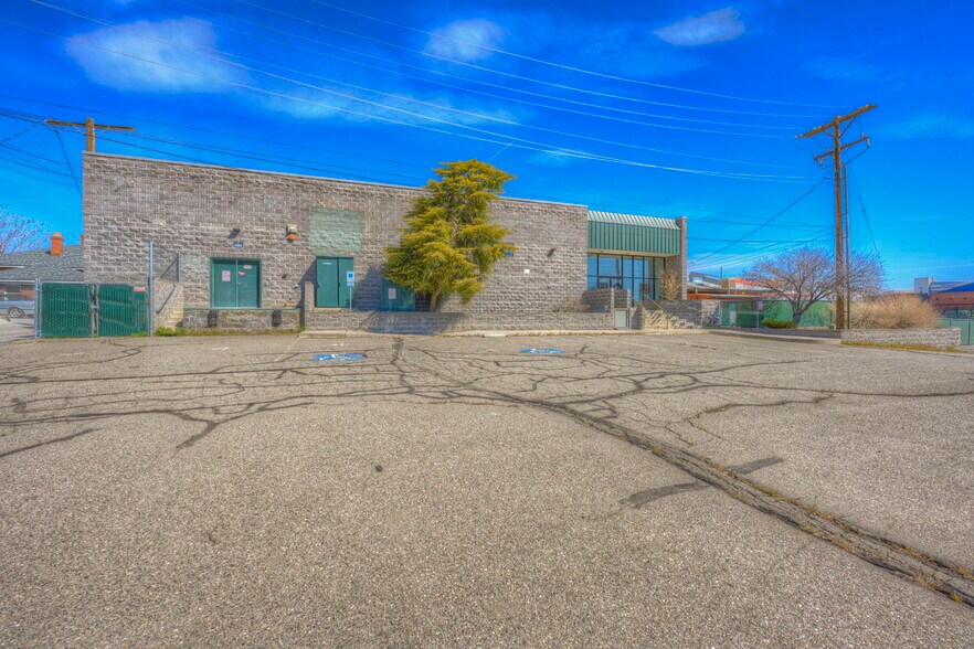 More Photos Of 634 Ryland St, Reno Office For Sale