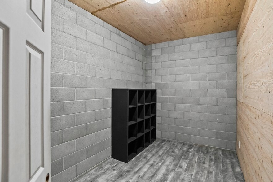 More Photos Of 48 Laurel St, Redwood City Service For Sale