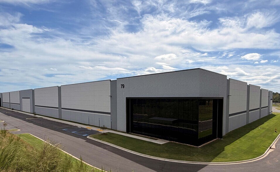 More Photos Of 89 Pegasus Pky, Lagrange Warehouse For Lease