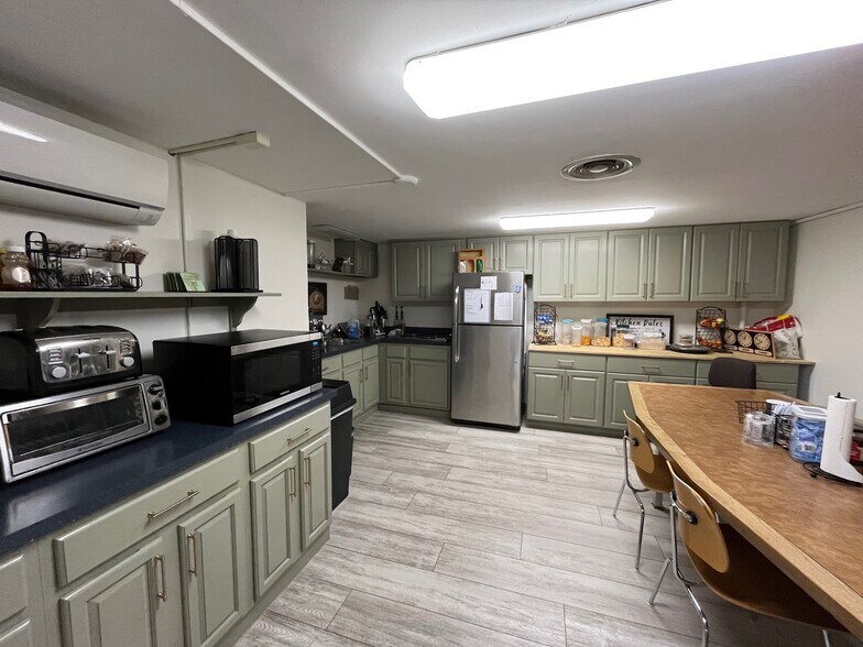 More Photos Of 1111 Main St, East Hartford Office For Lease