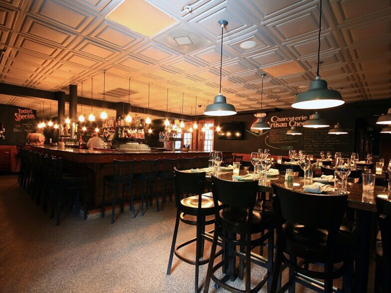 More Photos Of 1518-1520 Clipper Mill Rd, Baltimore Restaurant For Sale