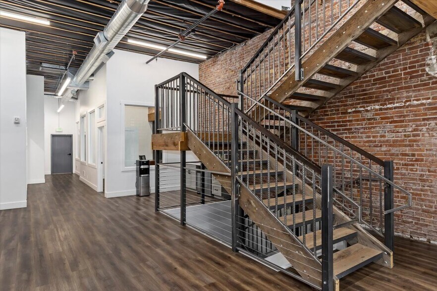 More Photos Of 147 Main Ave E, Twin Falls Office For Lease