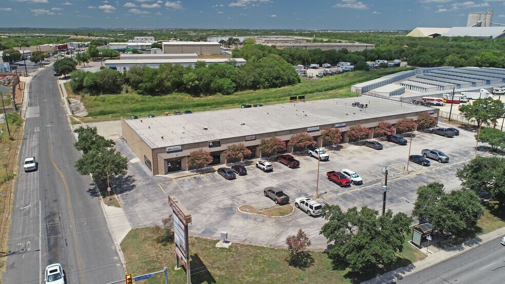 More Photos Of 10801-10817 Nacogdoches Rd, San Antonio Showroom For Lease