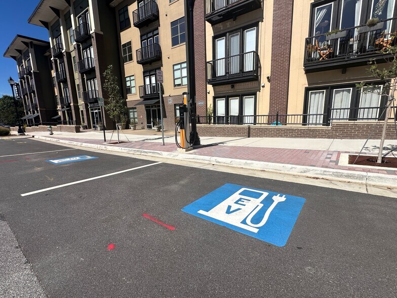 More Photos Of 5300 Peachtree Rd, Chamblee Apartments For Sale