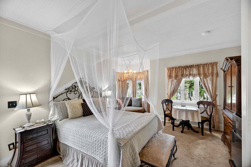 More Photos Of 620 El Salto Dr, Capitola Hospitality For Sale