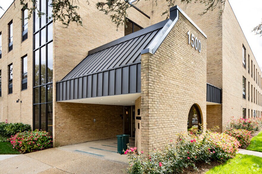 More Photos Of 1900 N Beauregard St, Alexandria Unknown For Sale