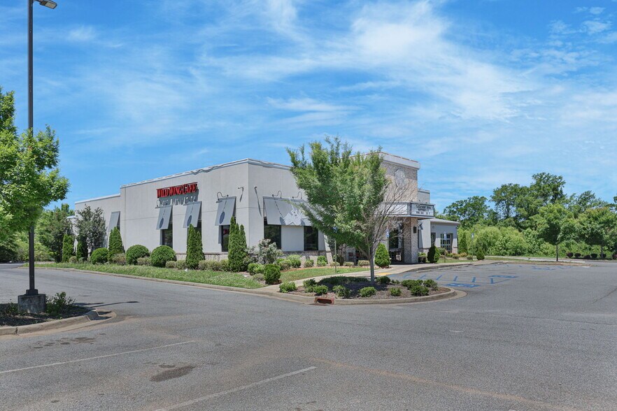 More Photos Of 3040 Capps Way, Opelika Restaurant For Sale