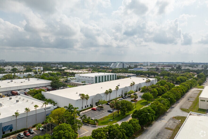 More Photos Of 10400 NW 21st St, Miami Warehouse For Lease