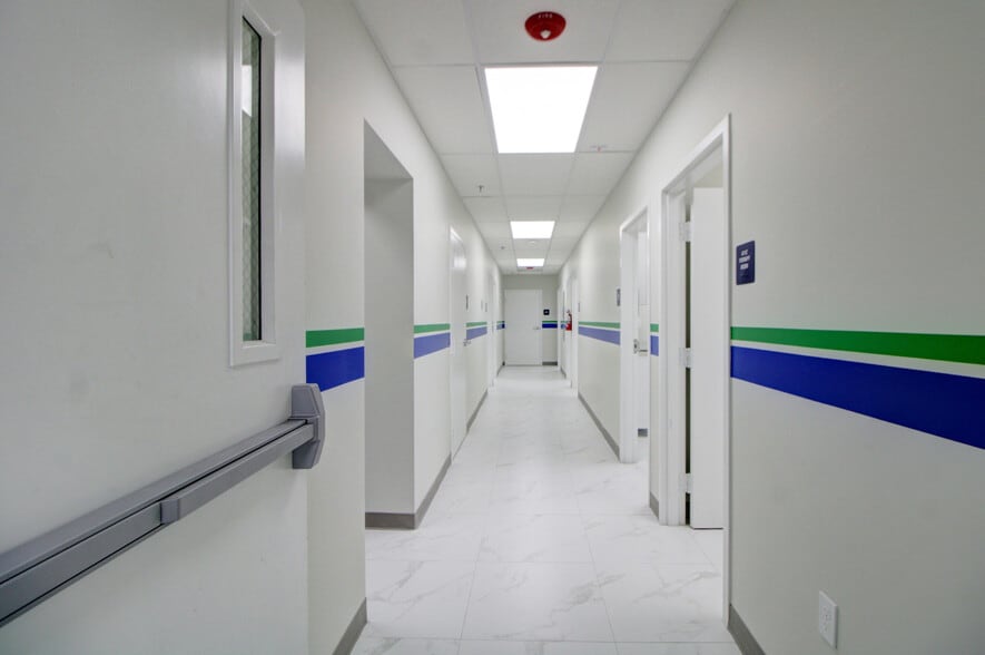 More Photos Of 304 N Krome Ave, Homestead Medical For Lease