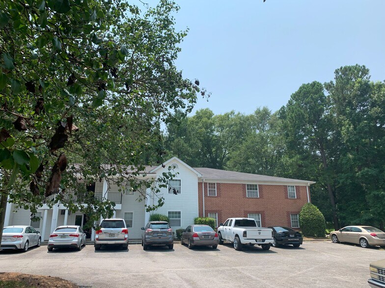 More Photos Of 170 Westwood Dr, Thomson Apartments For Sale