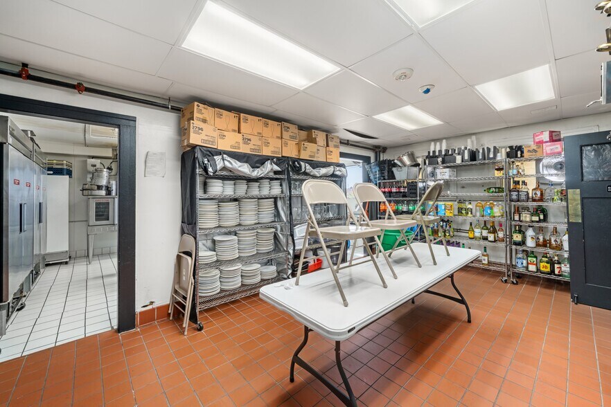 More Photos Of 917 Whittier Blvd, Montebello Storefront For Sale