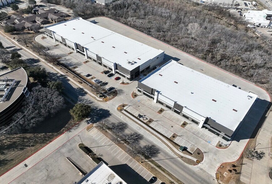 More Photos Of 420 Oakbend Dr, Lewisville Industrial For Sale