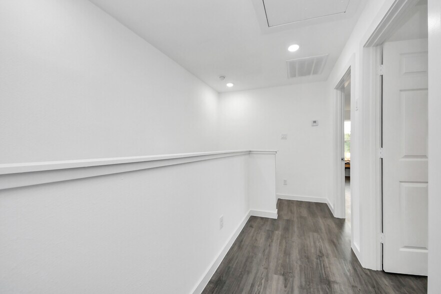 More Photos Of , Houston Multifamily For Sale