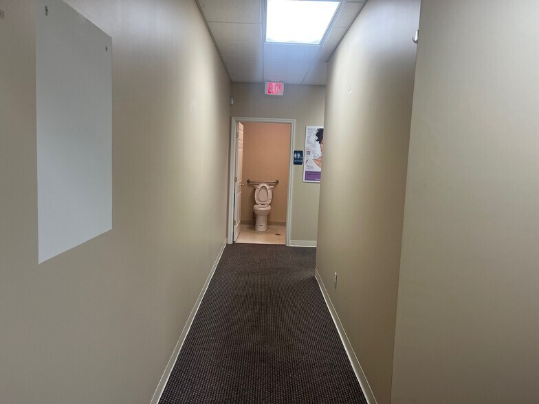 More Photos Of 2050 Cowan Hwy, Winchester Medical For Lease