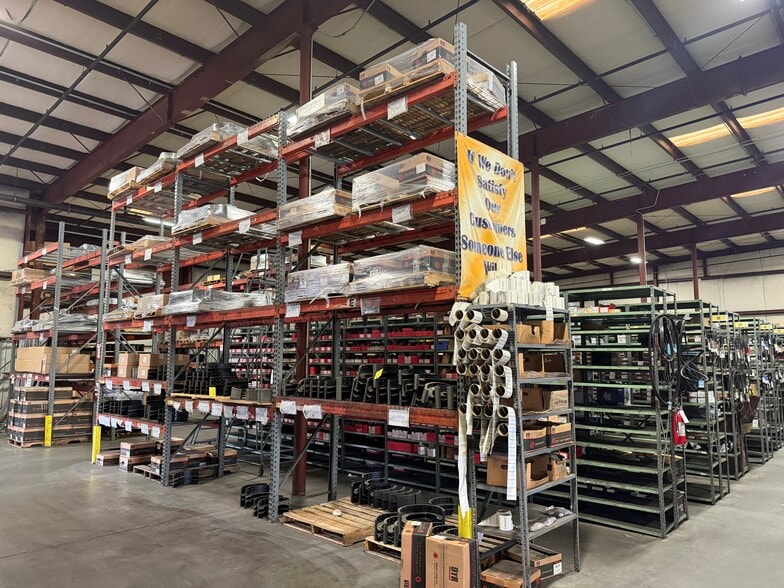 More Photos Of 7603 Boeing Dr, Greensboro Warehouse For Sale