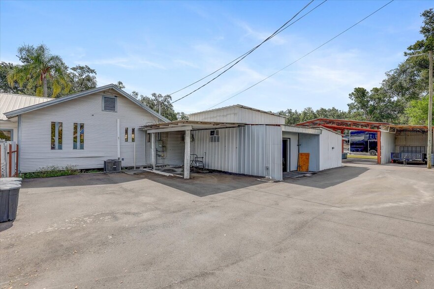 More Photos Of 11309 E US Highway 92, Seffner Flex For Sale