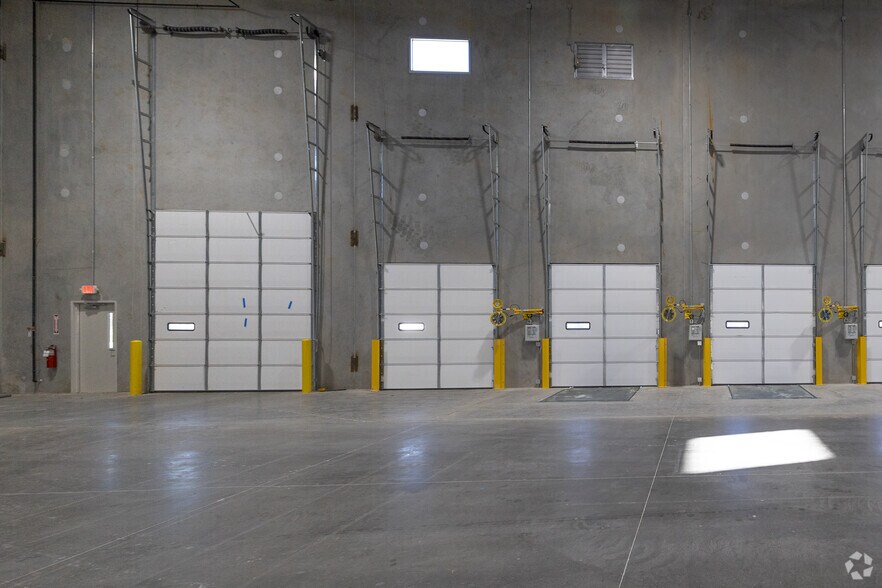 More Photos Of 380 John Dodd Rd, Spartanburg Distribution For Lease